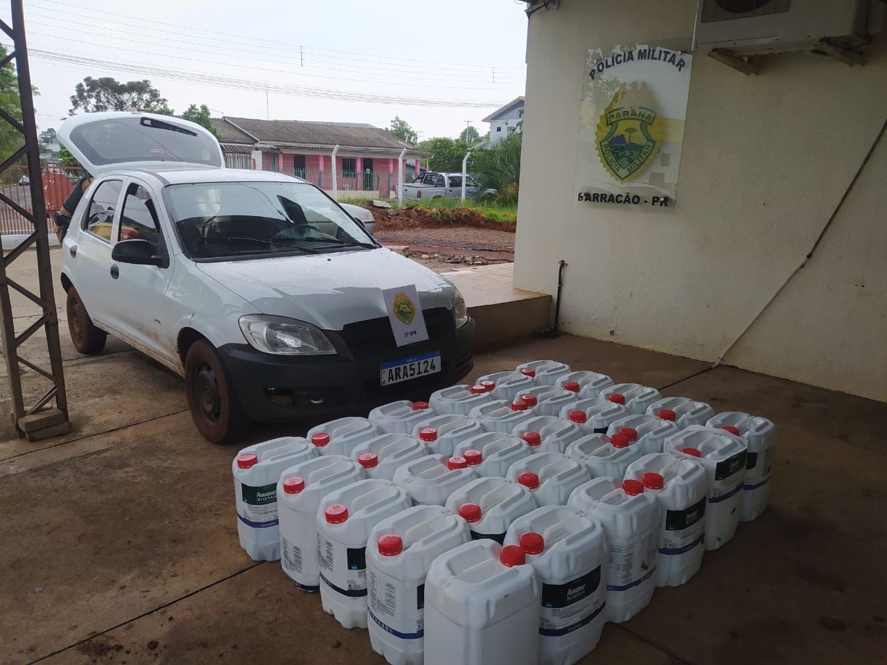 Polícia apreende agrotóxicos descaminhados