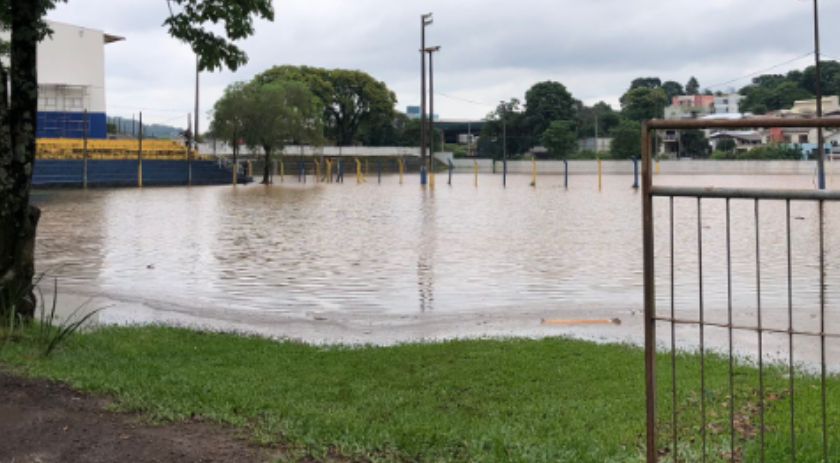 Em quatro dias, 36 mil pessoas foram atingidas por temporais no Paraná, diz Defesa Civil