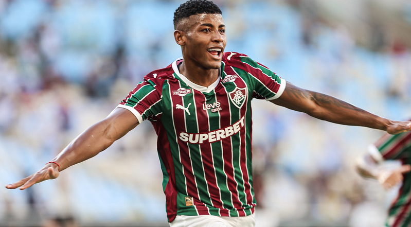Fluminense vence o Athletico-PR no Maracanã pelo Brasileiro