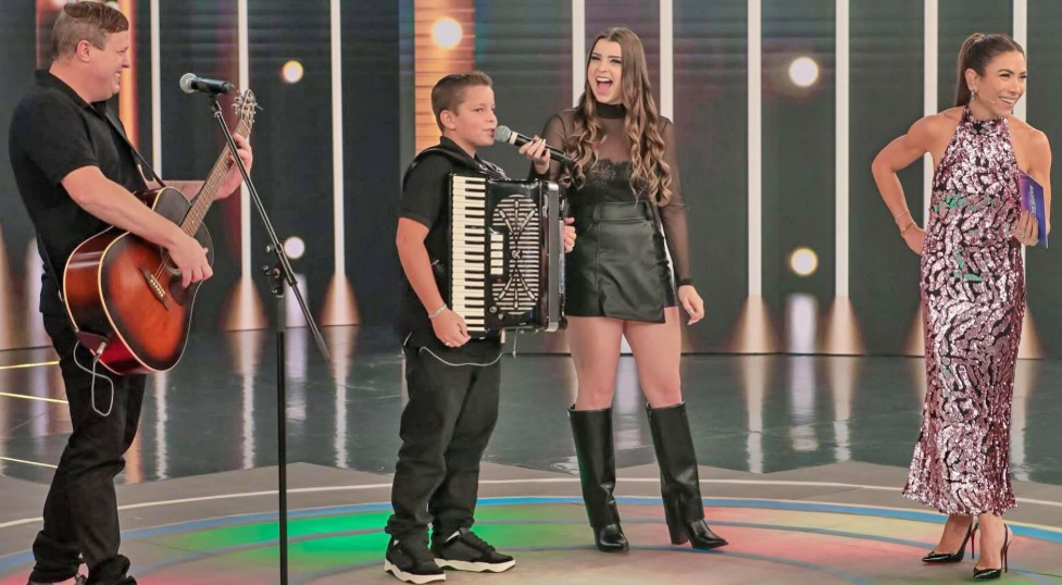 Grupo Melodia encanta o Brasil no Show de Calouros do SBT