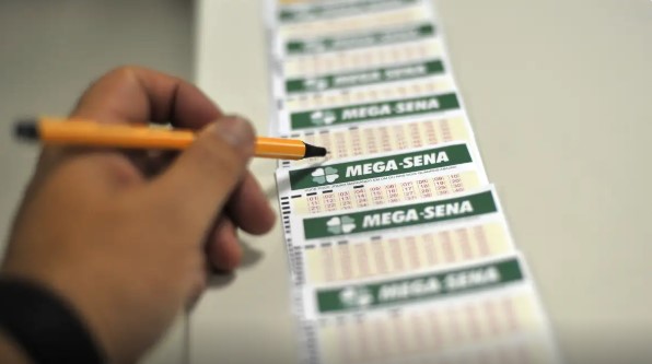 Mega-Sena acumula e vai sortear prêmio de R$ 31 milhões