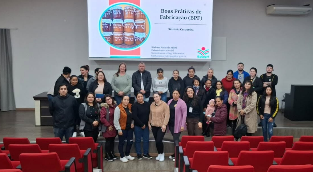 Capacitação orienta manipuladores de alimentos sobre segurança alimentar