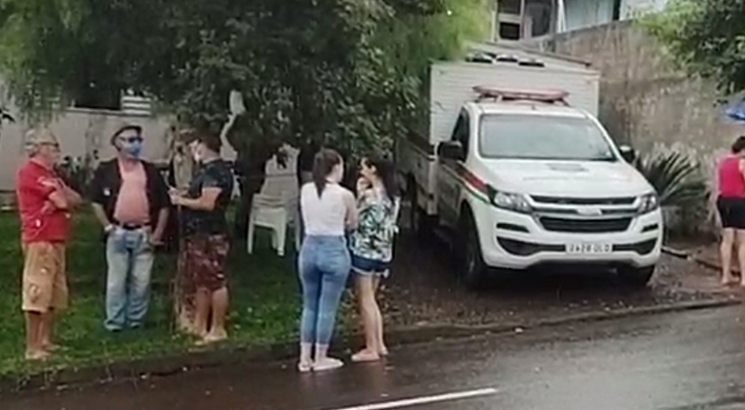 Mulher morre após atear fogo no próprio corpo com filhos em casa em Xaxim