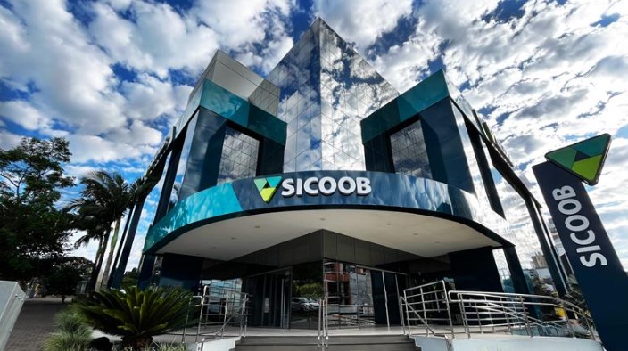 Sicoob São Miguel atinge marca histórica de R$ 1 bilhão em crédito rural no Plano Safra 2024/2025
