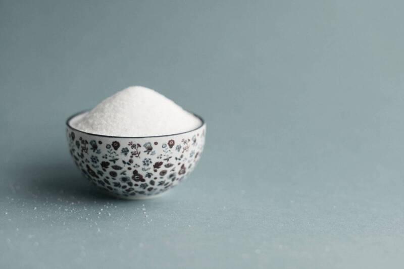 Aspartame tem 'potencial cancerígeno', mas há limite aceitável para consumo diário seguro, dizem OMS e FAO