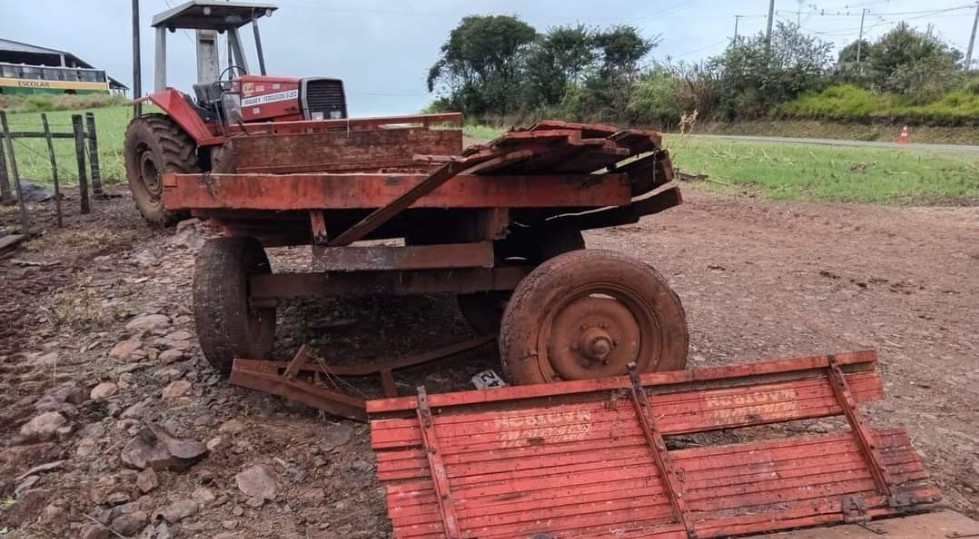 Acidente entre Planalto e São Valério envolve corsa, motocicleta e trator