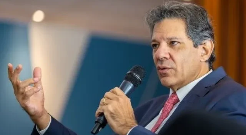 "Tem empresas que vão sofrer", mas Brasil tem condições de enfrentar tarifaço