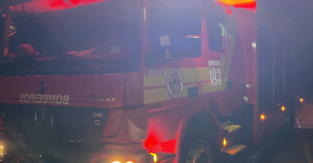 Mulher fica ferida após suposto atropelamento na saída de baile