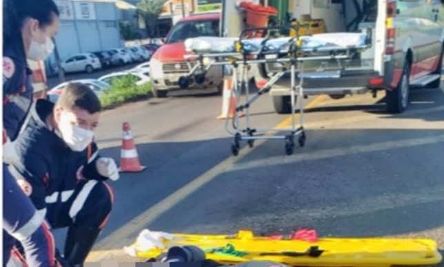 Condutor de moto fica ferido após acidente no trevo do Alvorada