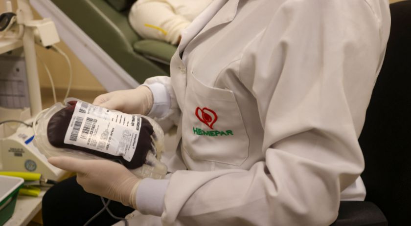 Baixas temperaturas e queda de estoque: Hemepar pede doações de sangue em todo o Estado