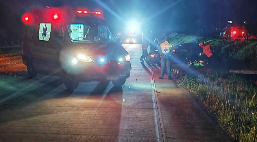 Acidente com três veículos na BR-163 mobiliza bombeiros