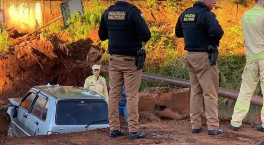 Homem morre após cair com veículo dentro de rio em Dois Vizinhos