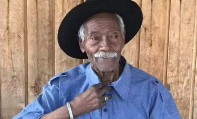Idoso brasileiro completa 122 anos e ganha festa com forró e sanfoneiro
