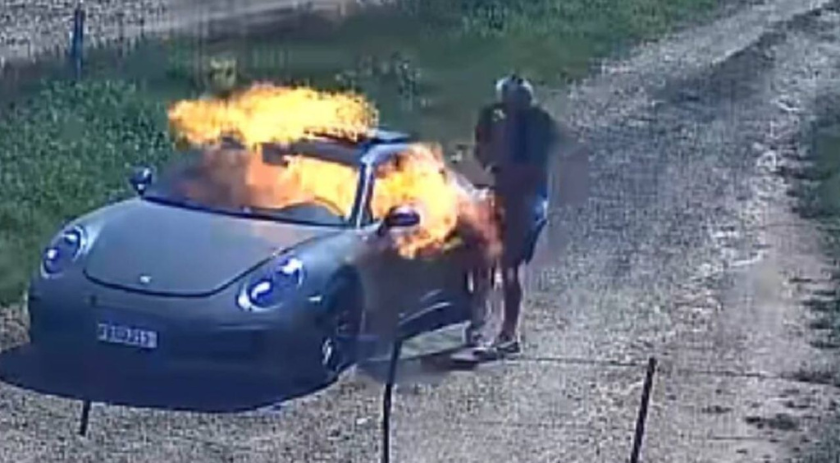 Homem incendeia o próprio Porsche e alega falso sequestro