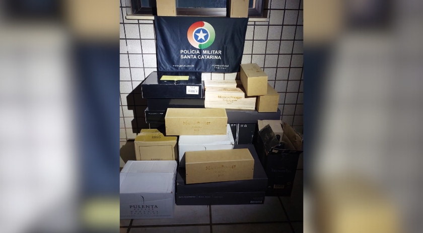 Polícia Militar apreende mais de 100 garrafas de vinho