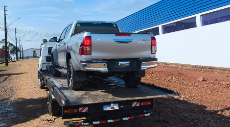 Homem é preso por receptação de Toyota Hilux furtada