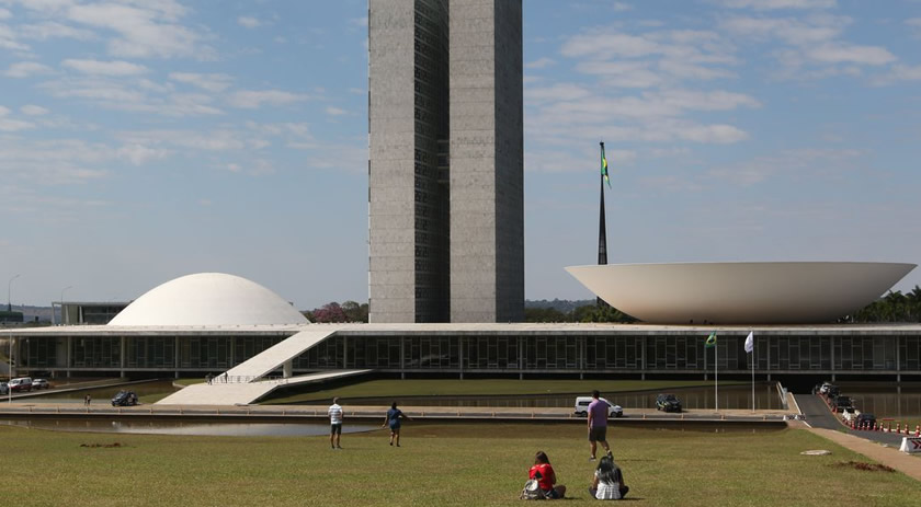 Senado aprova projeto do Carf, e governo espera arrecadação extra de R$ 50 bilhões