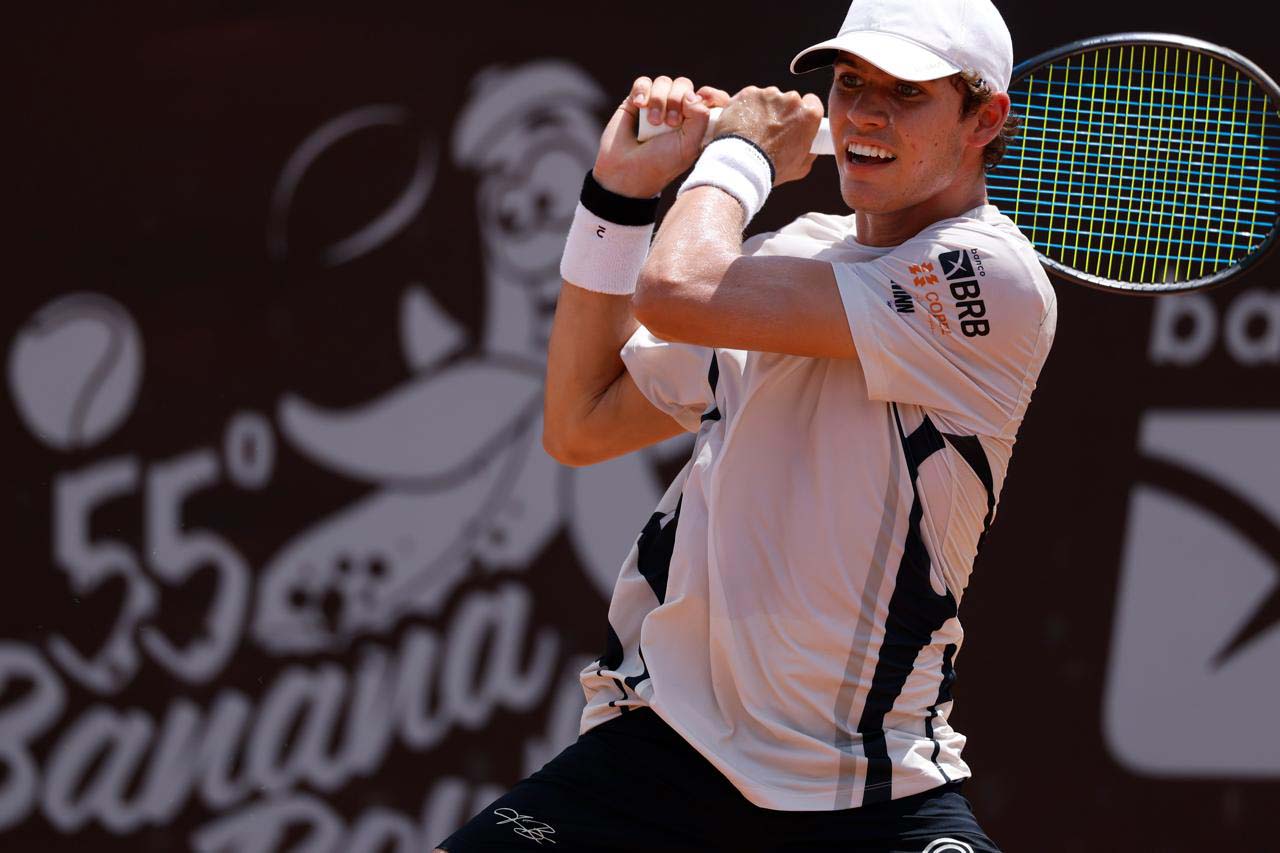 Apoiado pelo Estado: tenista paranaense disputará três torneios juvenis do Grand Slam