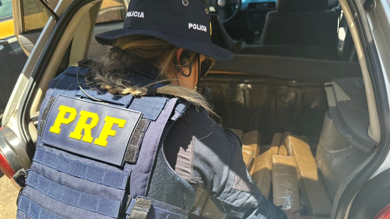 PRF intercepta comboio que transportava 120 quilos de maconha na BR-282