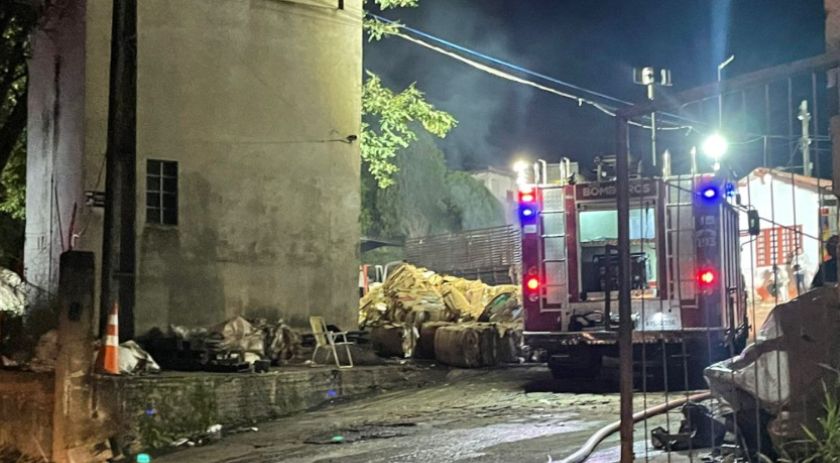Incêndio em caminhão mobiliza Corpo de Bombeiros