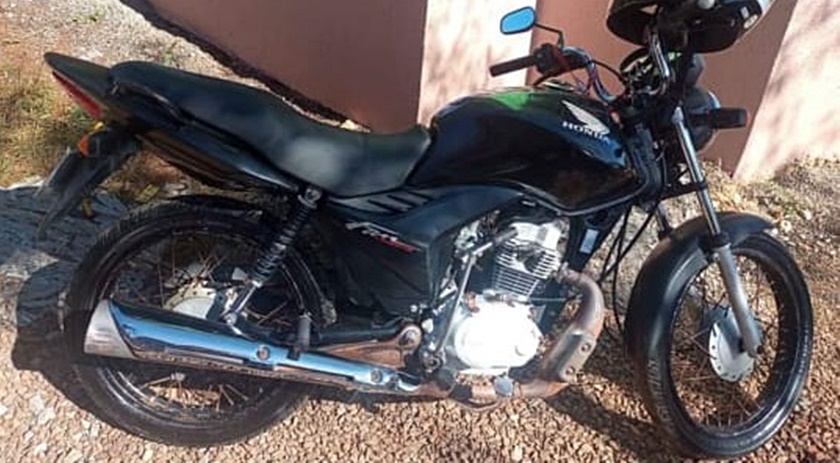 Motocicleta é furtada de residência, na madrugada de sexta (09) para sábado (10)