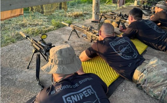 Delegado da Polícia Civil de SC se forma como sniper em curso de elite no Rio de Janeiro