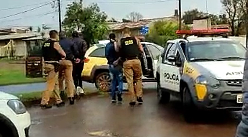 Após agredir e amarrar homem em árvore, bandidos roubam saveiro em Pato Branco, e são presos pela PM