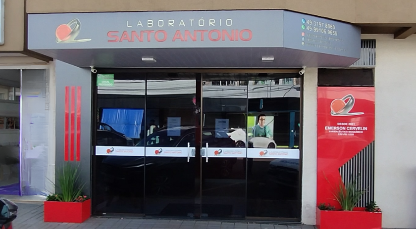 Atenção papais, uma onda de Covid-19 está atingindo crianças acima de 6 meses