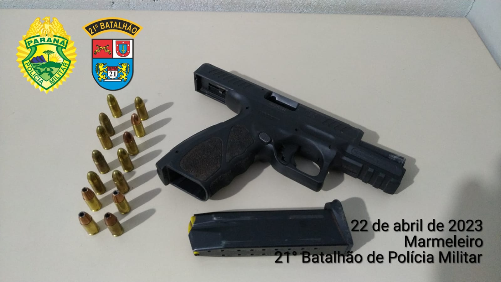 Homem é preso após ser abordado com uma pistola e munições