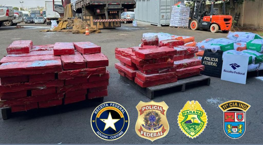 Receita Federal apreende caminhão carregado com quase 1 tonelada de maconha em Arapongas/PR