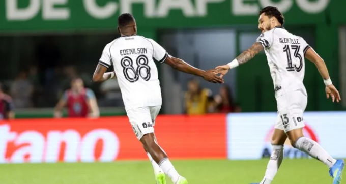 Chapecoense sofre goleada e perde por 4 a 1 para o Botafogo na Arena Condá