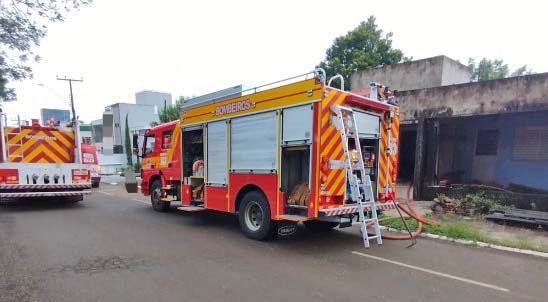 Incêndio atinge residência no Bairro Floresta