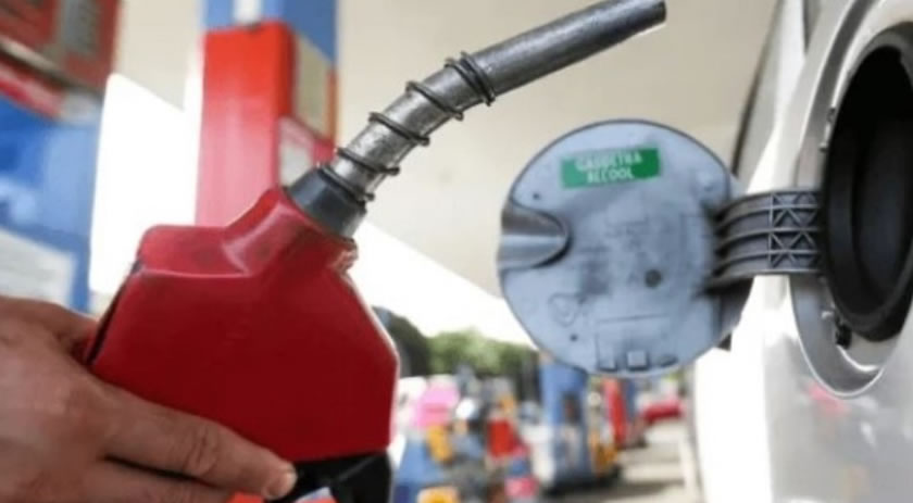 Procon coleta amostras de gasolina em postos do município para análise de qualidade