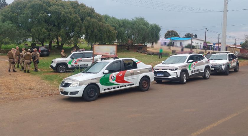 Condutor foge de abordagem policial e veículo é localizado em Santo Antonio do Sudoeste