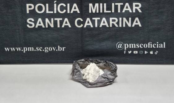 Dois homens são presos com pasta base de cocaína na BR-163