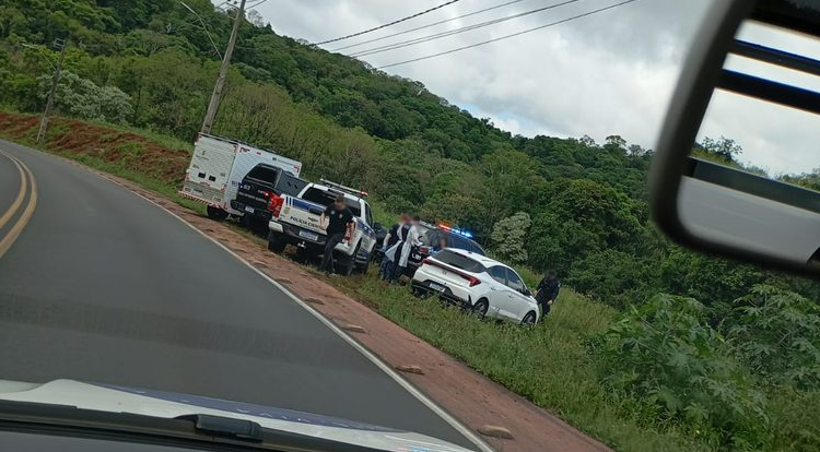 Cadáver em avançado estado de decomposição é encontrado em rodovia