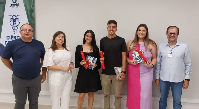 Unetri realiza cerimônia de colação de grau em Gabinete de Acadêmicos de Contábeis