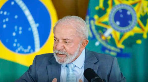 Lula envia ao Congresso projeto de lei pelo fim da escala 6x1