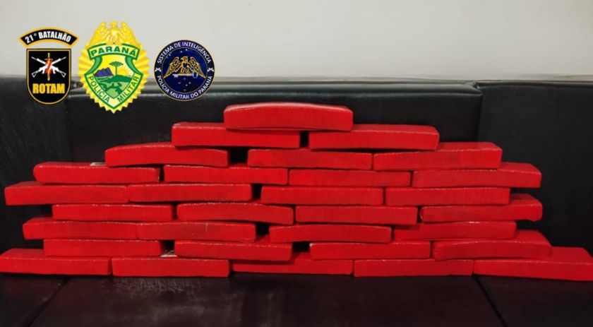 Adolescente é apreendida após ser flagrada transportando 20 quilos de maconha em carro de aplicativo