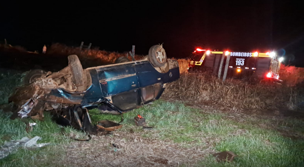 Homem sofre ferimentos graves após capotamento na SC-305