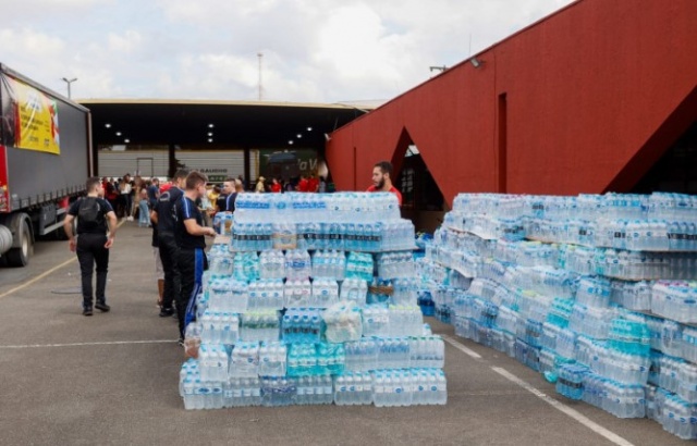 Estados já enviaram mais de 421 mil litros de água potável e 2 mil toneladas de donativos ao RS