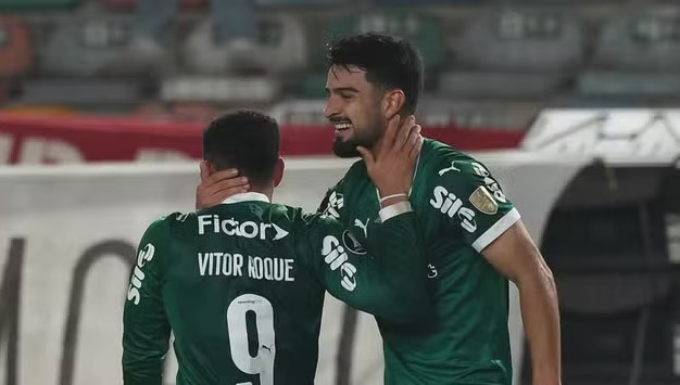 Palmeiras goleia Universitario em Lima com show de Flaco López e Vitor Roque