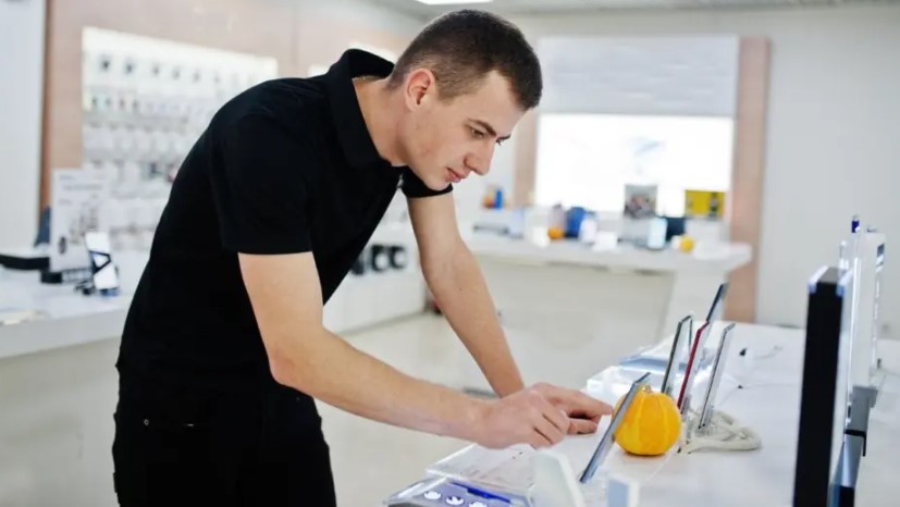 3 modelos de celulares de alto padrão que devem ficar mais baratos em 2026