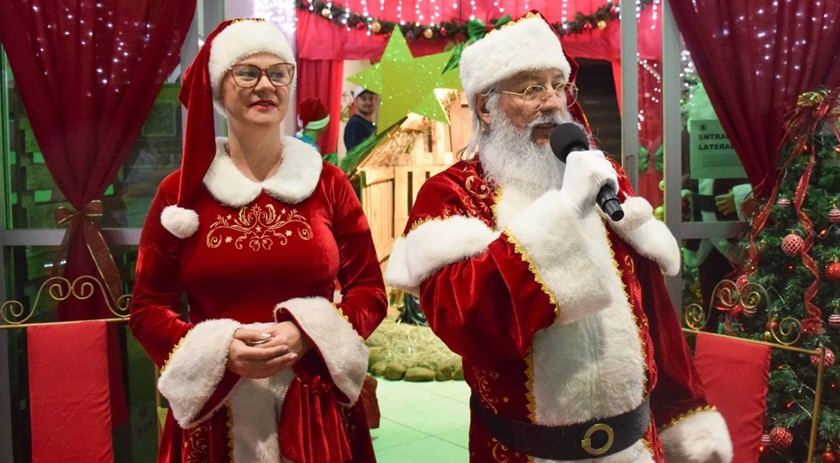 Município comemora 70 anos com a abertura das festividades Natalinas, chegada do Papai Noel e um super show na rua