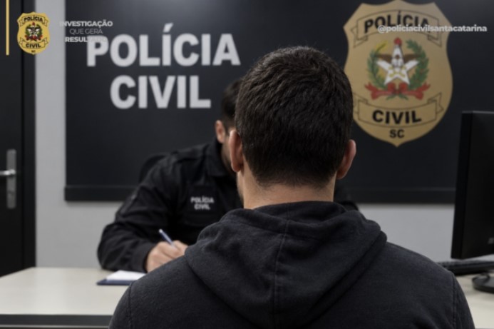 Homem é preso em flagrante por suspeita de falso testemunho durante investigação de tráfico