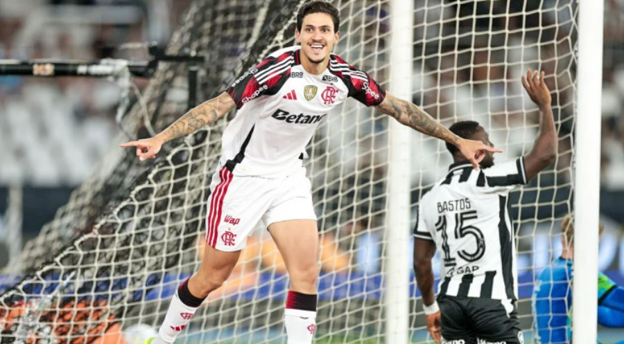 Flamengo vence o Botafogo por 3 a 0 no Nilton Santos e entra no G4 do Brasileirão