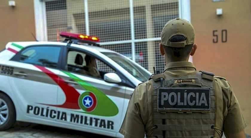Em meio a protestos, deputados aprovam reajuste salarial dos policiais e bombeiros de SC