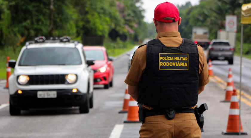 Polícia Rodoviária prende dois homens que transportavam mais de 200 kg. de maconha em Mariópolis