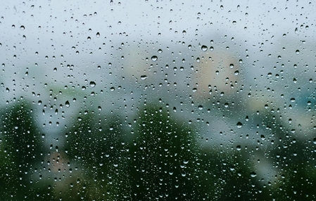 Calor de 30 °C e chance de chuva marcam o fim de semana em SC