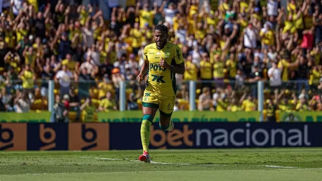 Reinaldo marca de novo, e Mirassol vence o lanterna Sport